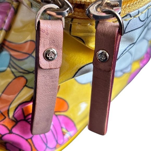 **SOLD**Kate Spade Makeup Bag - Picture 5 of 13